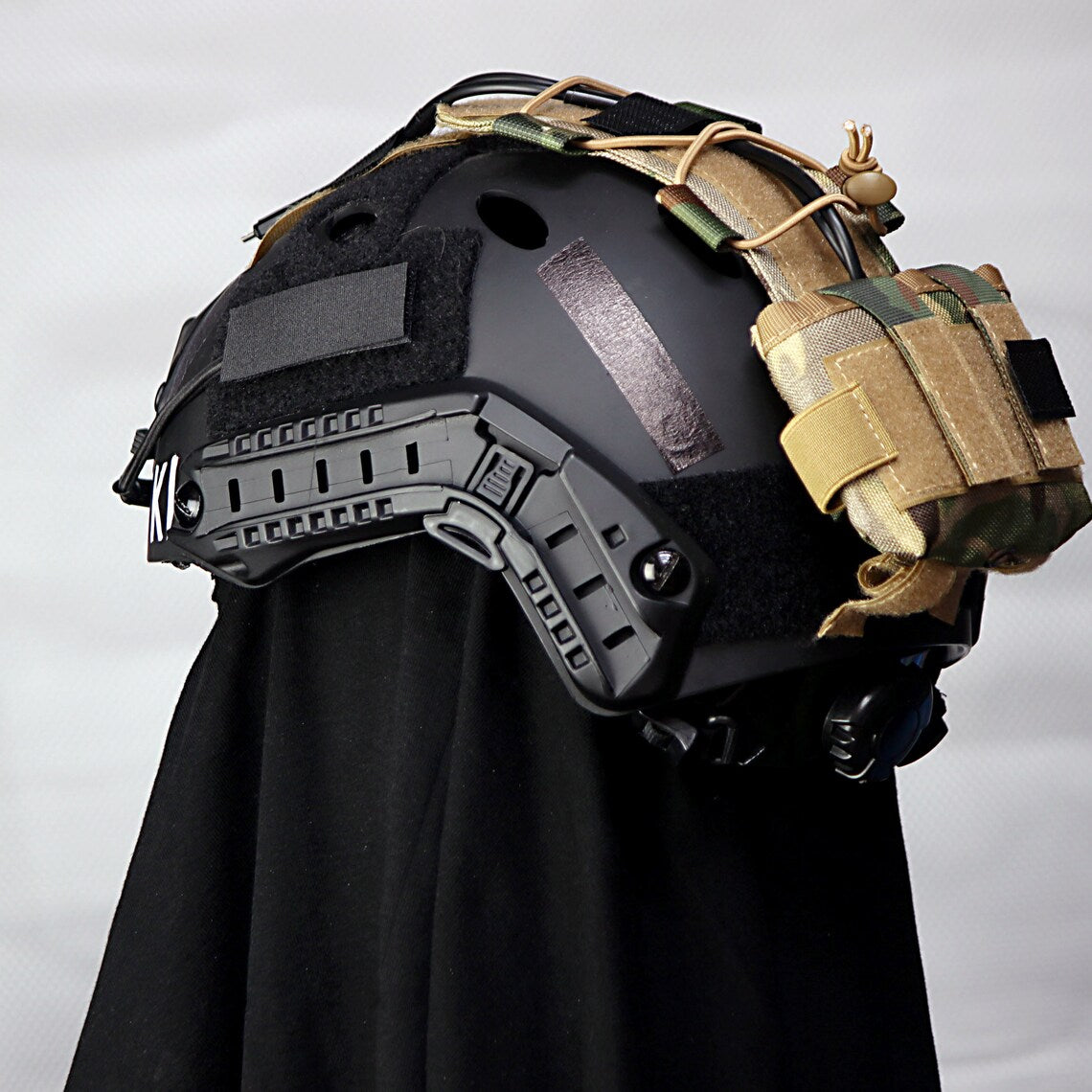 Helmet mask v2 black - red